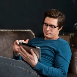 Read more about the article Best Computer Glasses for Men: Style Meets Digital Protection
