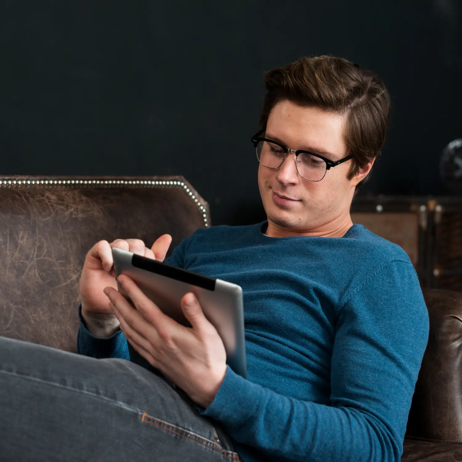 Read more about the article Best Computer Glasses for Men: Style Meets Digital Protection