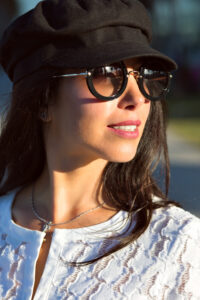 Read more about the article Adjustable Tint Sunglass: The Ultimate Guide to Comfort and Style