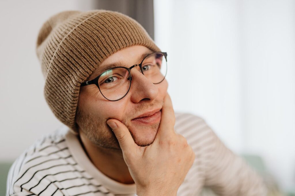 Wire frame glasses trend