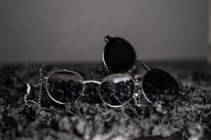 Read more about the article The Best Wire Frame Glasses Trend – 2025