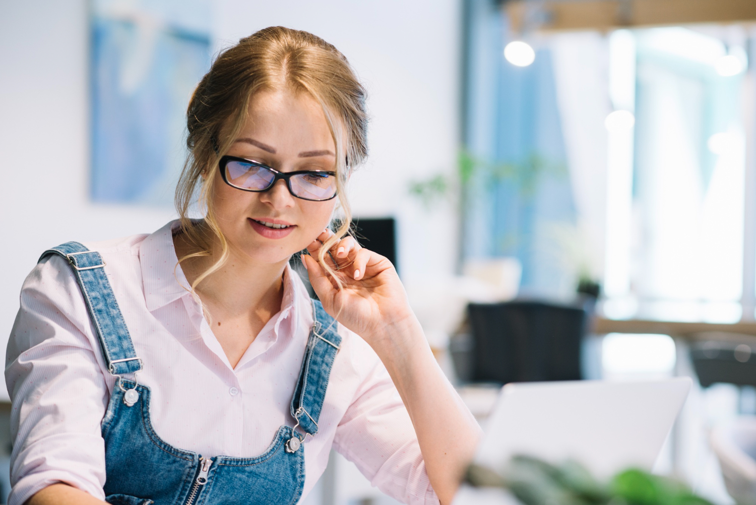 Read more about the article Find Your Perfect Pair: A Stylish Take on affordable reading glasses