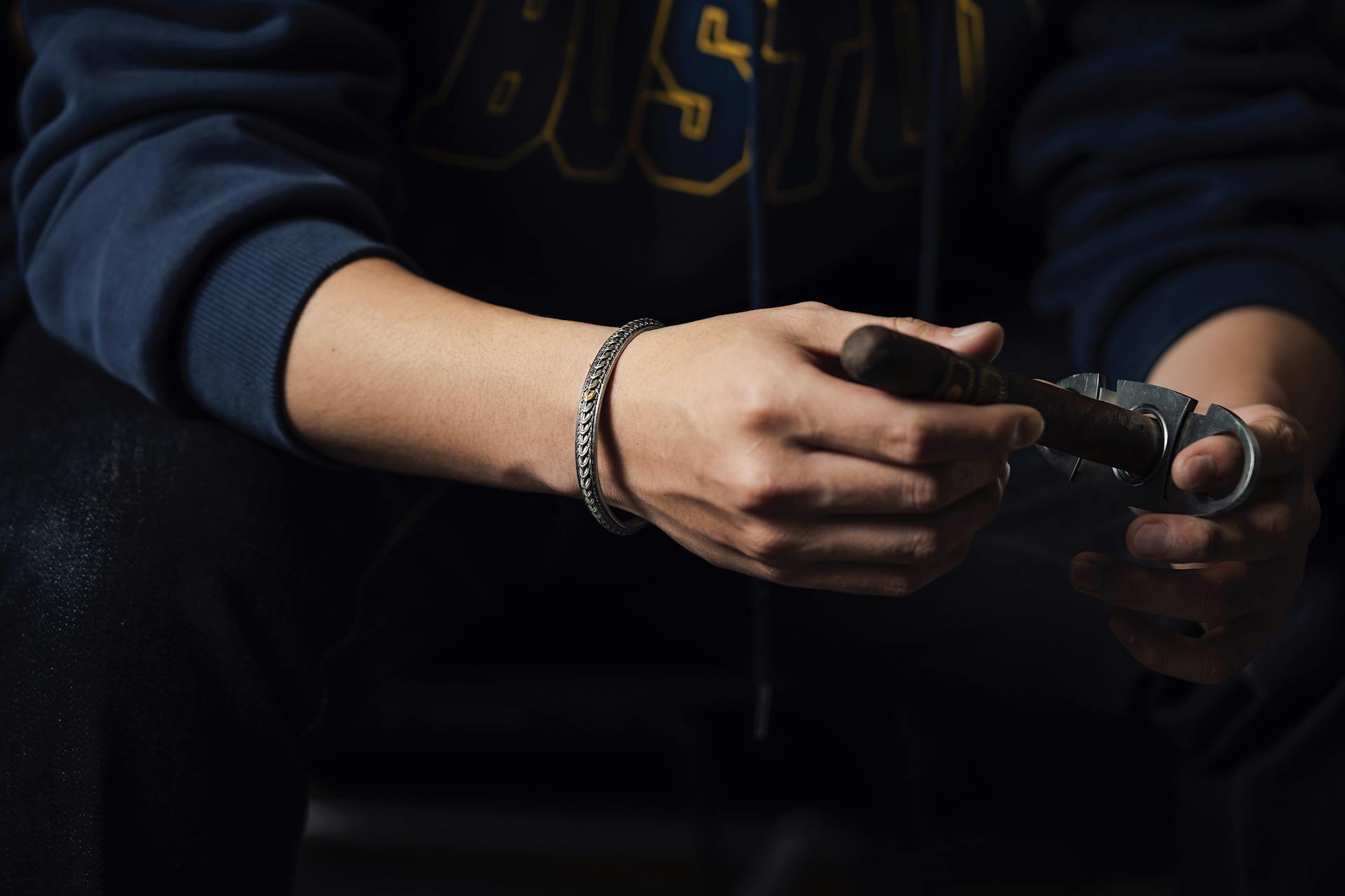 You are currently viewing Best Bracelet For Boy Friend Rope Silver Bracelet for Men in – 2025