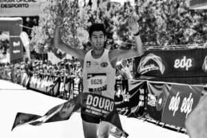 Read more about the article The Best 6 Long Distance Running Track Shoes for Men – 2025