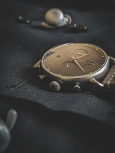 Read more about the article Tissot Tradition Chronograph Watch vs. Waterbury Fly Back & Apple Watch – 2025