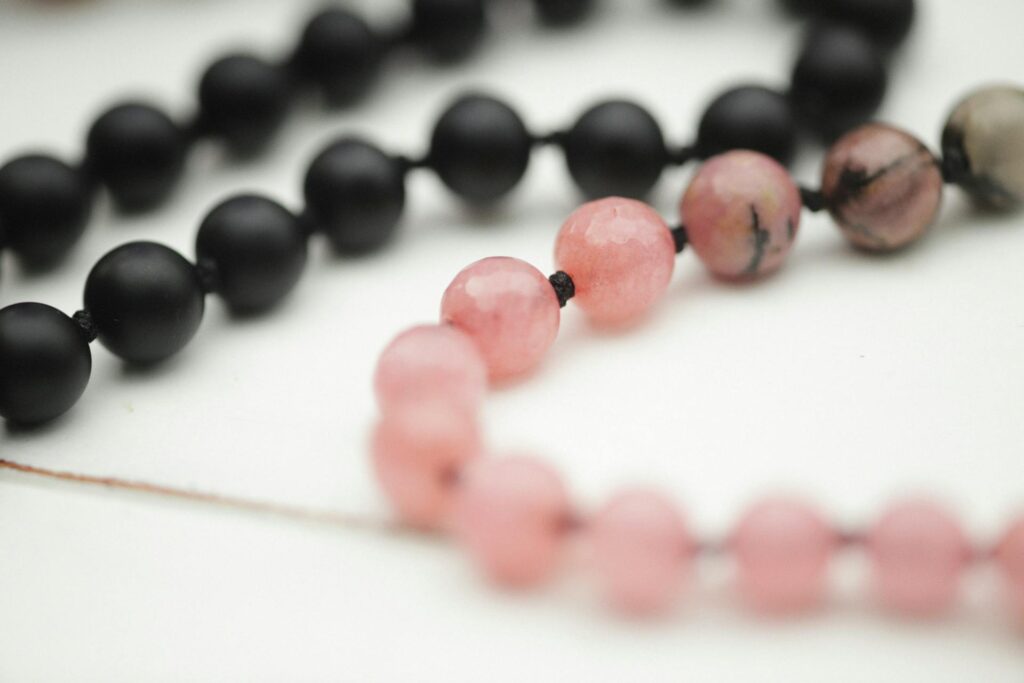 Black beads bracelet for ladies